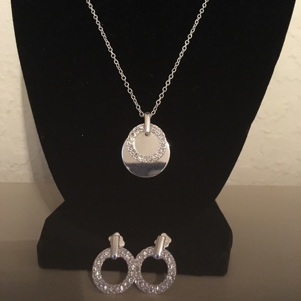 Vintage Avon Florence Necklace and Earrings Set
